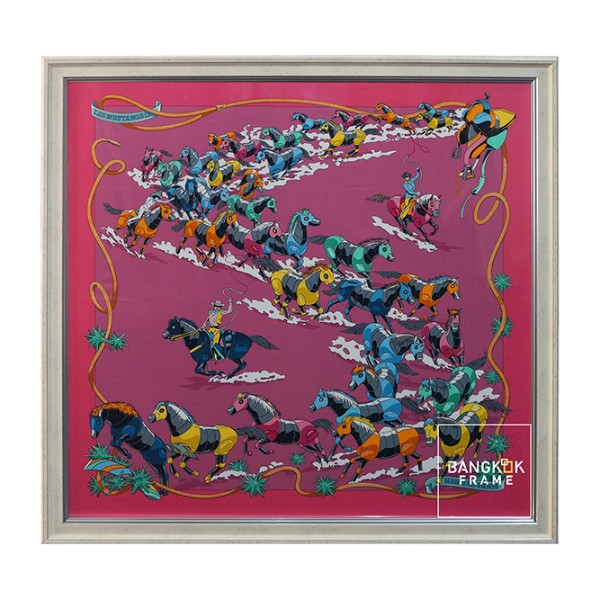 กรอบรูปโชว์ผ้าพันคอ Hermes